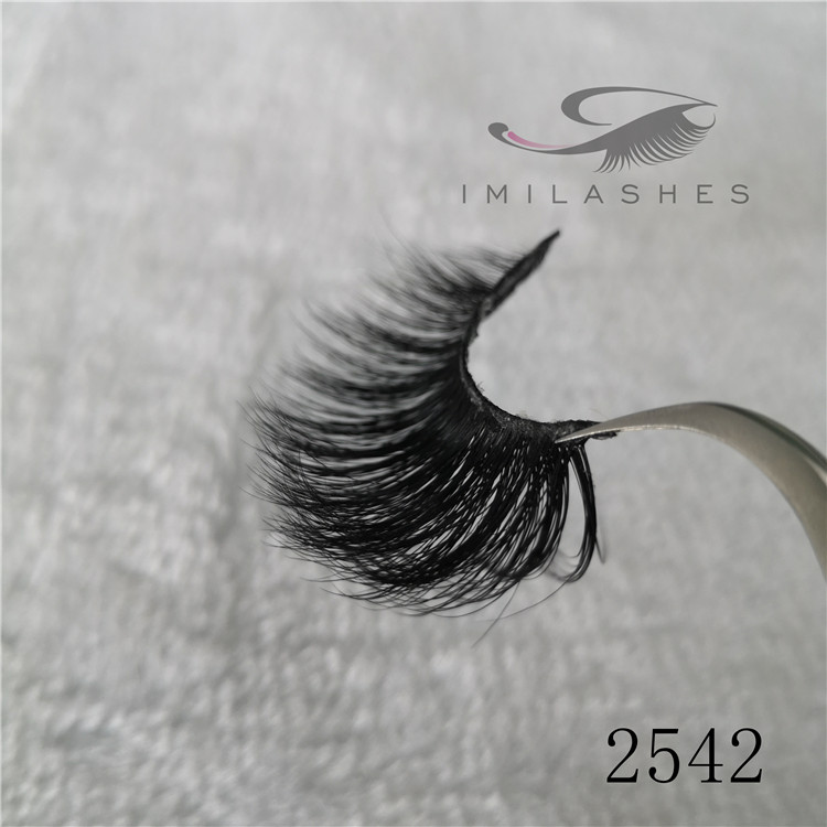 25mm 3d mink lashes.jpg